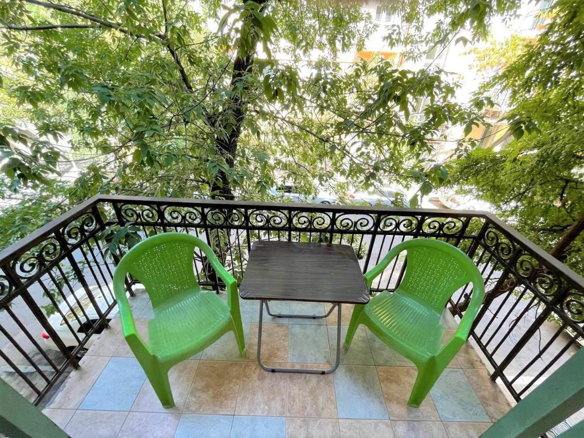 Jasmin Apt With Balcony At Republic Square & Ruben Tours Yerevan Exterior photo
