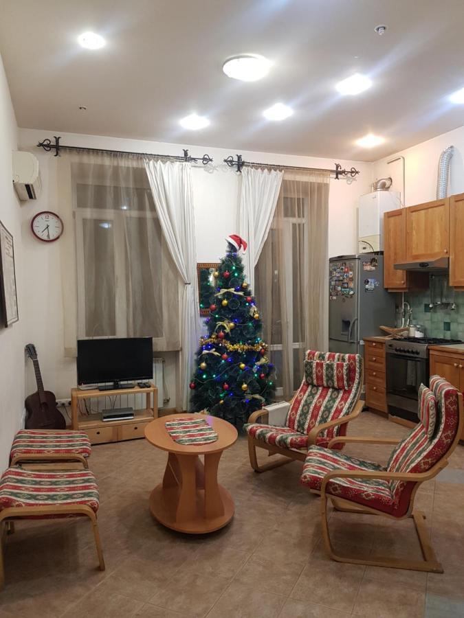 Jasmin Apt With Balcony At Republic Square & Ruben Tours Yerevan Exterior photo