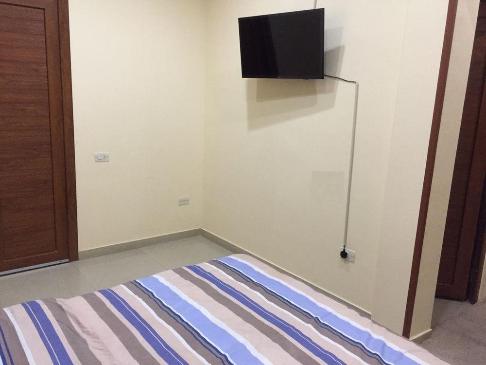 Jasmin Apt With Balcony At Republic Square & Ruben Tours Yerevan Exterior photo